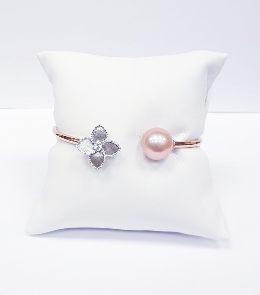 Gioielleria Mario Roggero | Bracciale rigido con perla